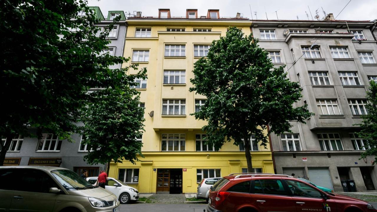 Daire Flying Bed Close To Castle And Airport Prag