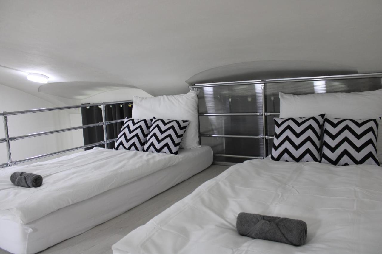 Lyly - Modern Apartment, Free Parking, Near The Metro Apartment *