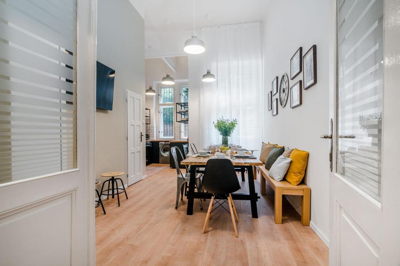 Modern And Huge Apts In Center By Michal&friends