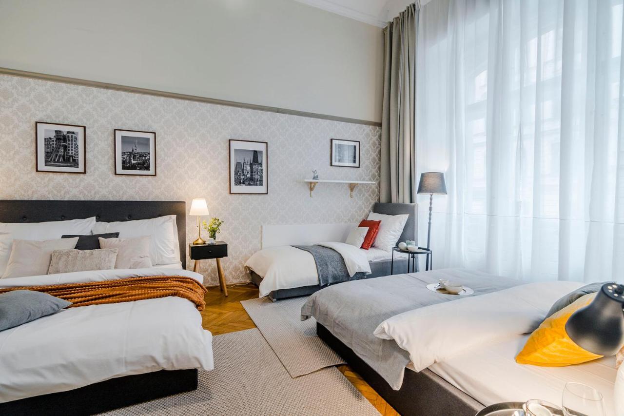 Modern And Huge Apts In Center By Michal&friends Daire