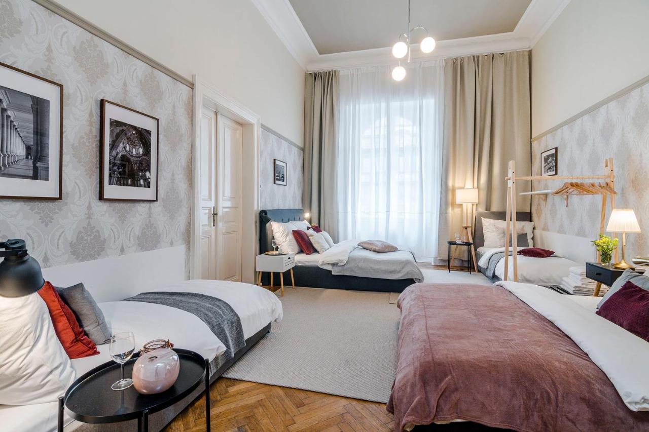Modern And Huge Apts In Center By Michal&friends *