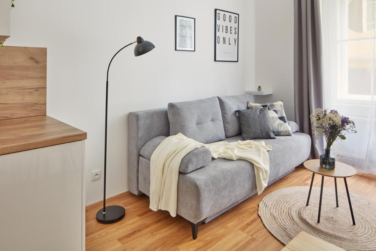 Apartment Days - Modern W Easy Access Prague