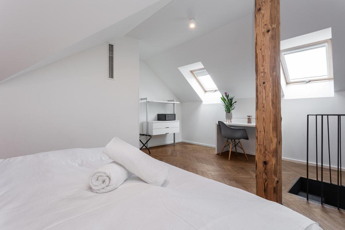 Apartment Modern Close To River Prag