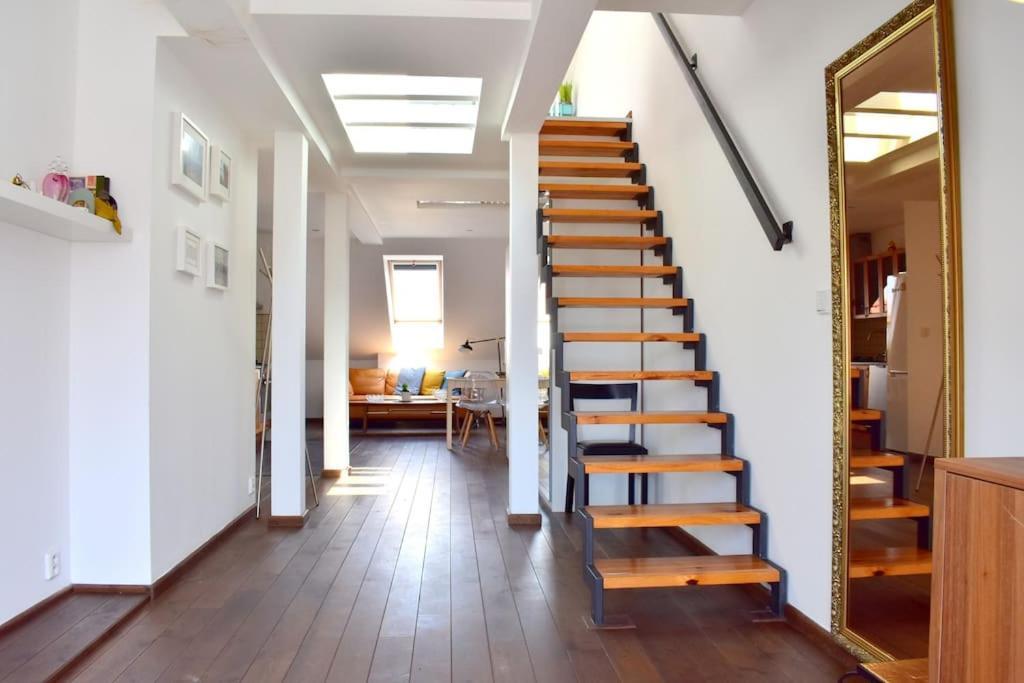 Daire Lux Duplex Rooftop Loft With An Amazing Terrace & Cinema