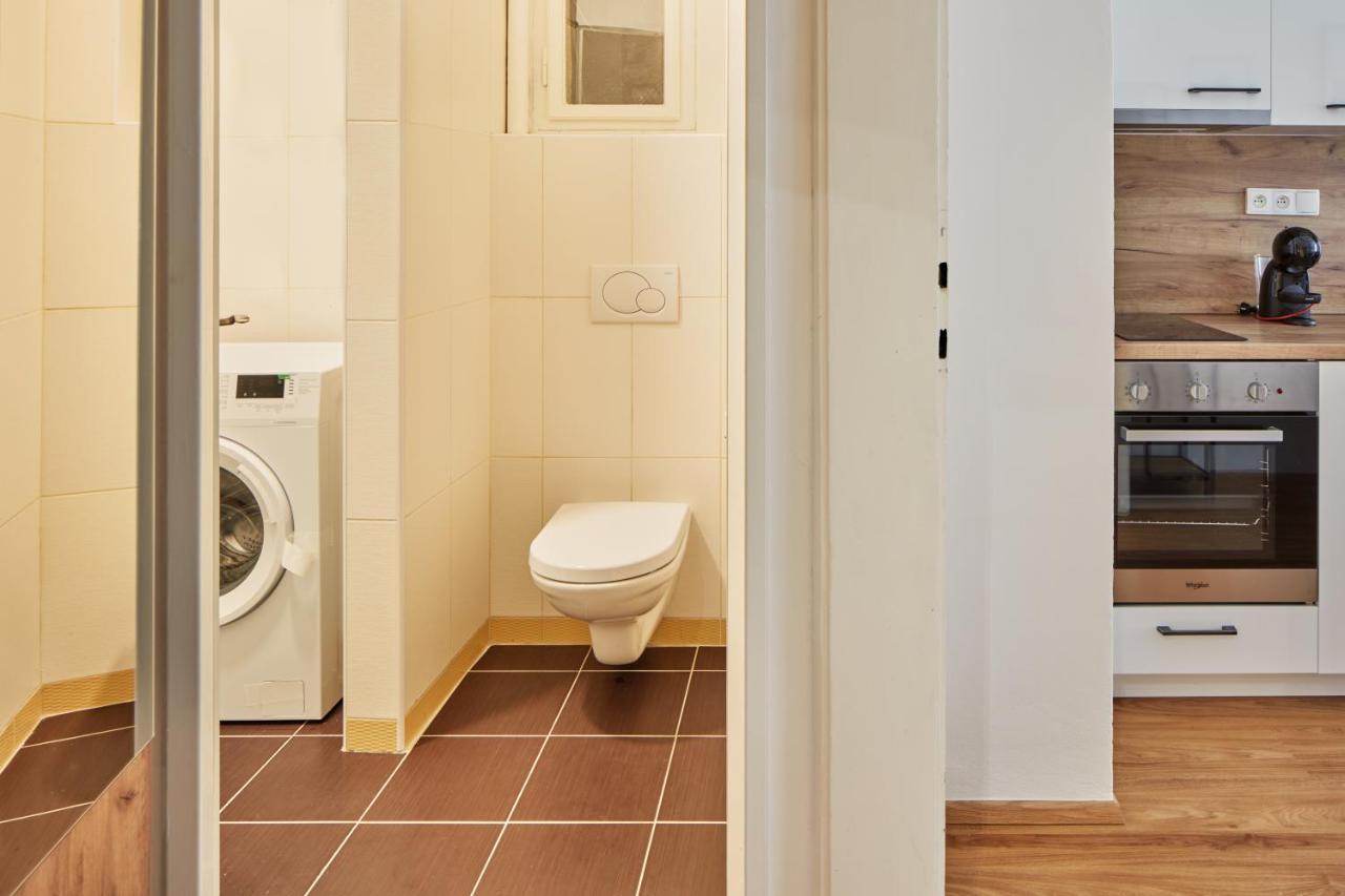 Apartment Days - Modern W Easy Access Prague