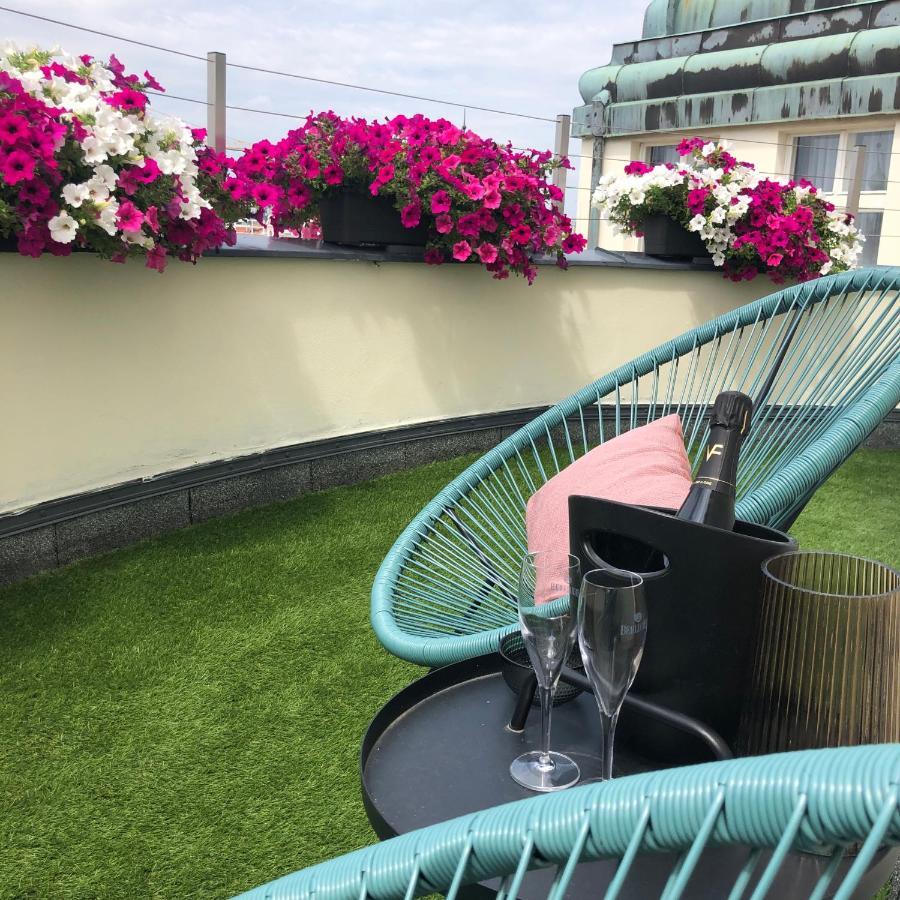 Rooftop Planet 4*