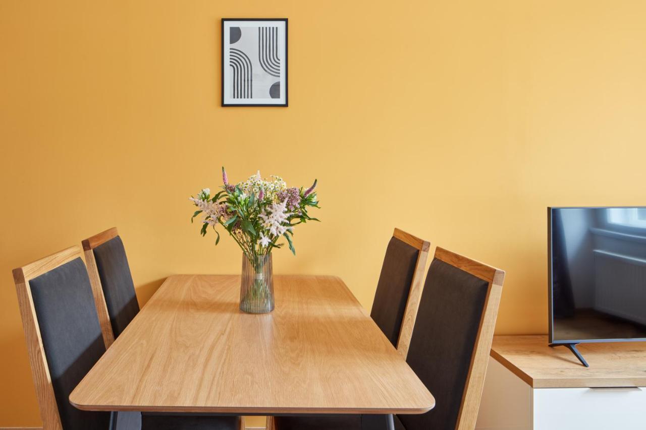 Apartment Days - Modern W Easy Access Prague