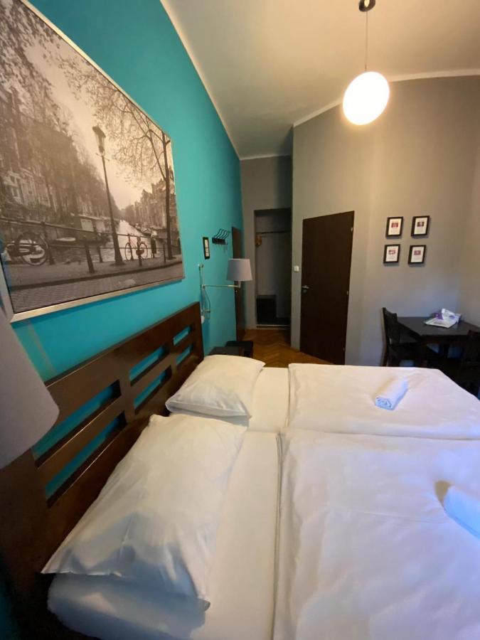 Hotel Central Station Studios