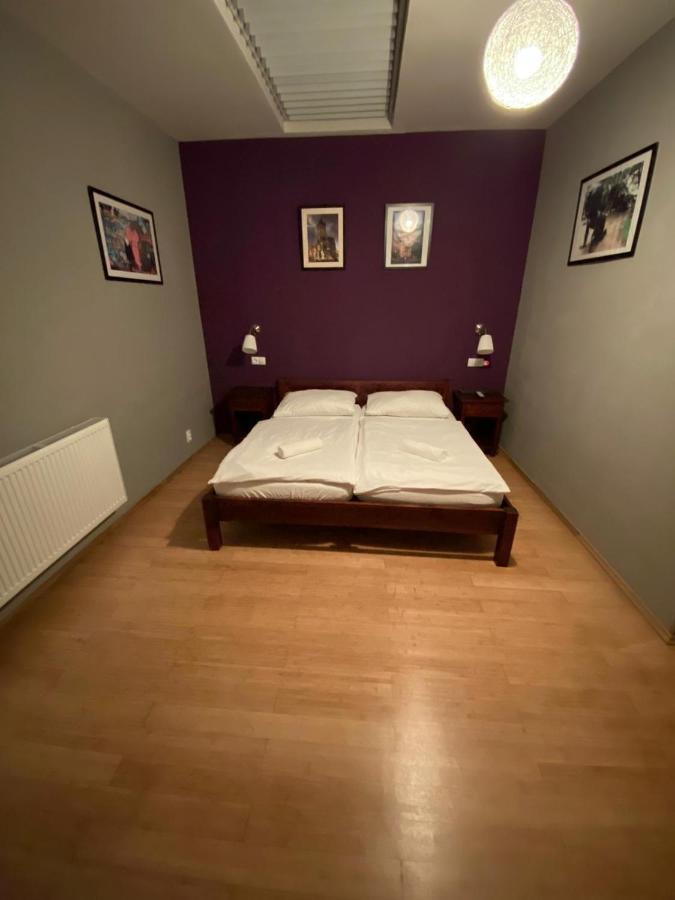 Central Studios 3* Prague