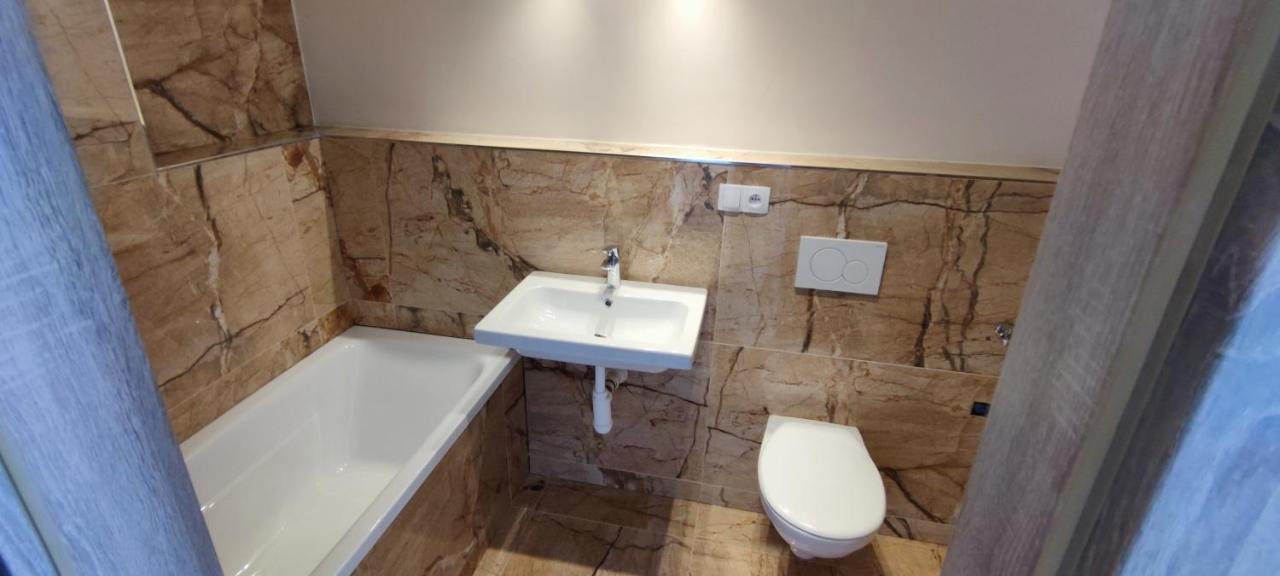 Penthouse # 81 With Panoramic View In Elite Rezidence With Free Parking Prague