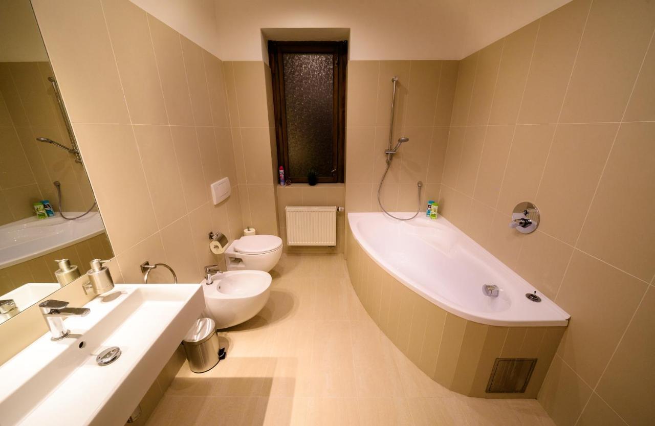 Triplex Kings In Old Town Apartamento