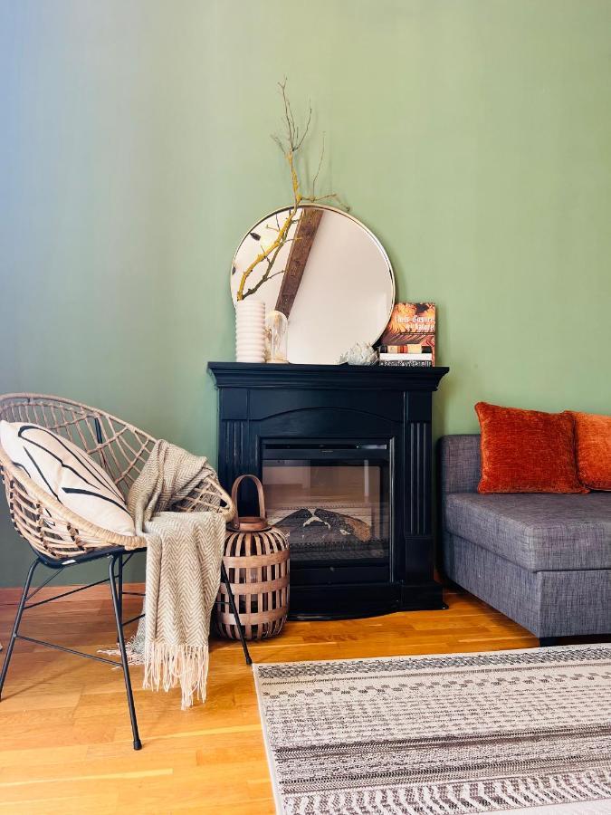 Apartment Black Pearl By Vysehrad Castle *