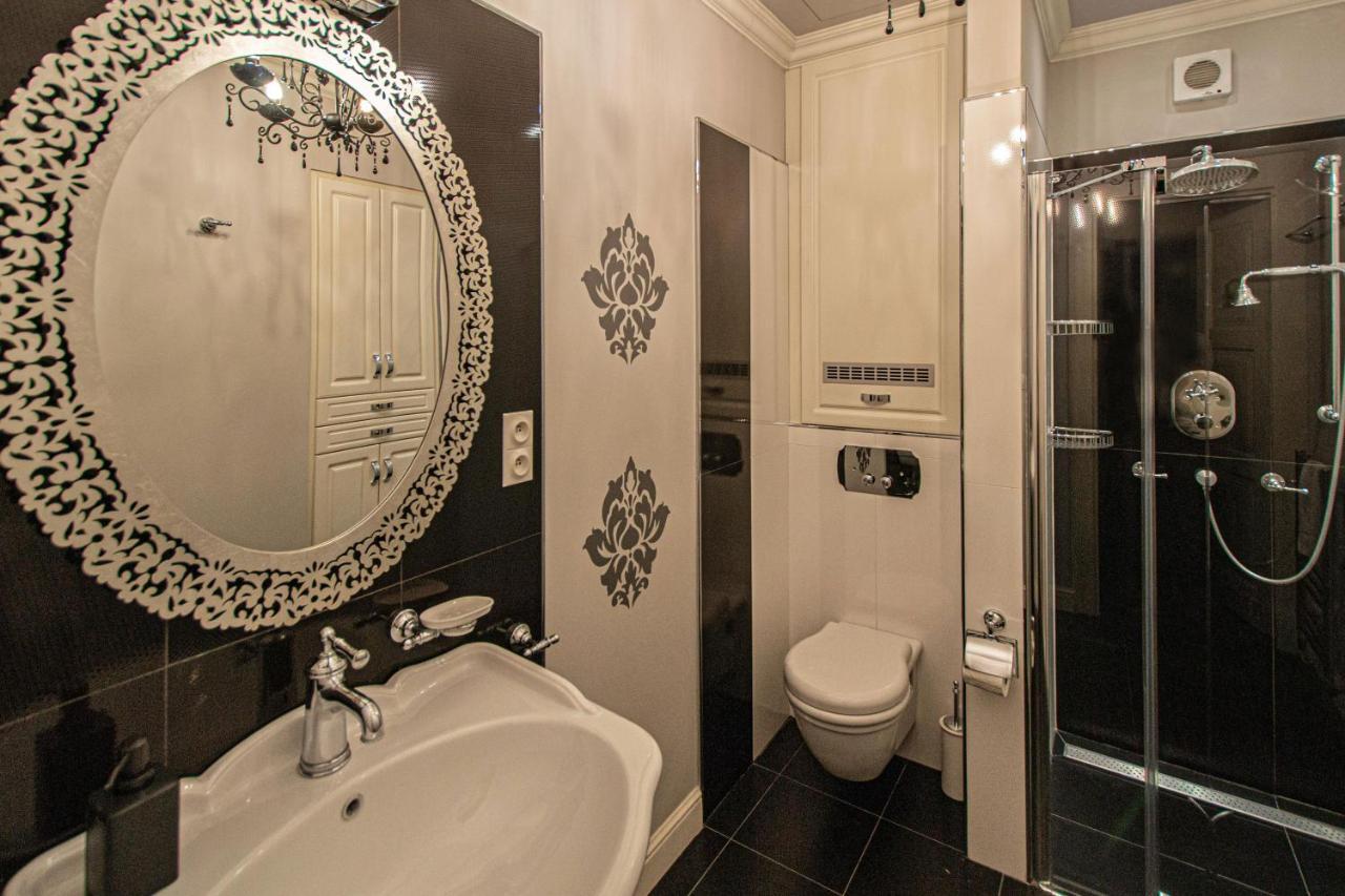 Luxury 150m2 On Wencelas Square With Private Garage * Prague