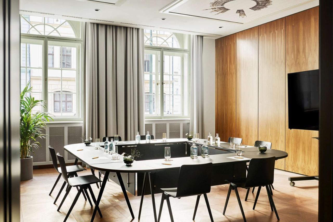 Andaz Prague, By Hyatt Praga
