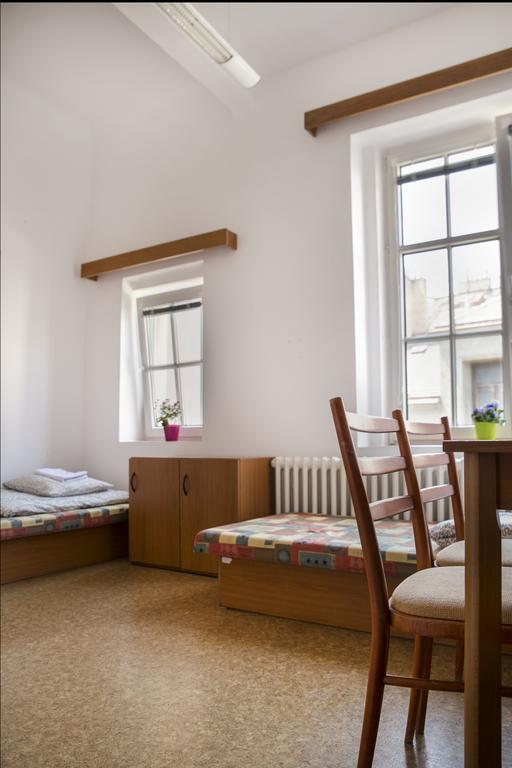 Hostel Dizzy Daisy *