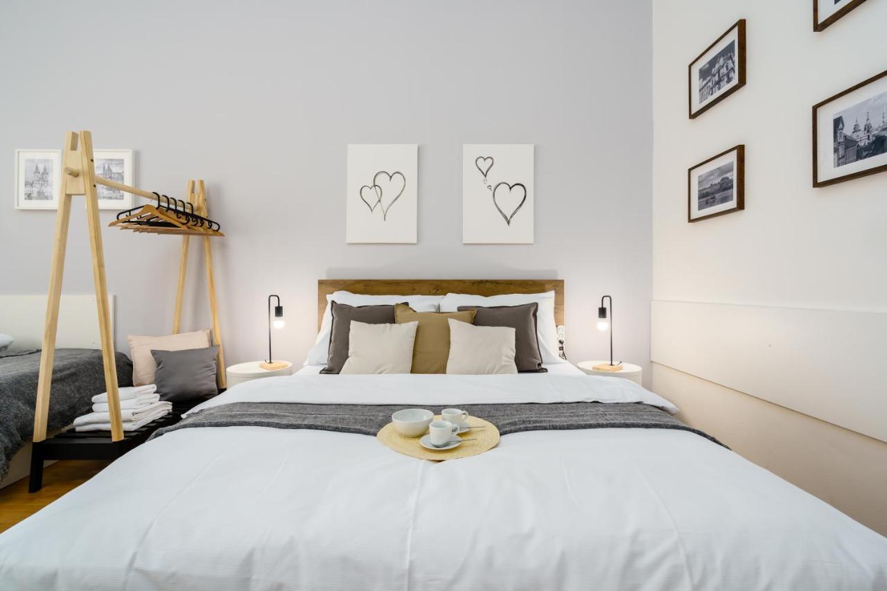 Modern And Huge Apts In Center By Michal&friends *