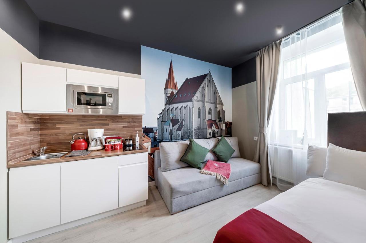 Revelton Prag