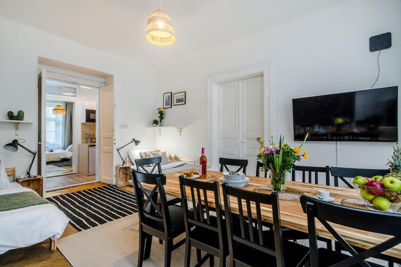 Apartment Spacious Apt In Center By Michal&friends Prague