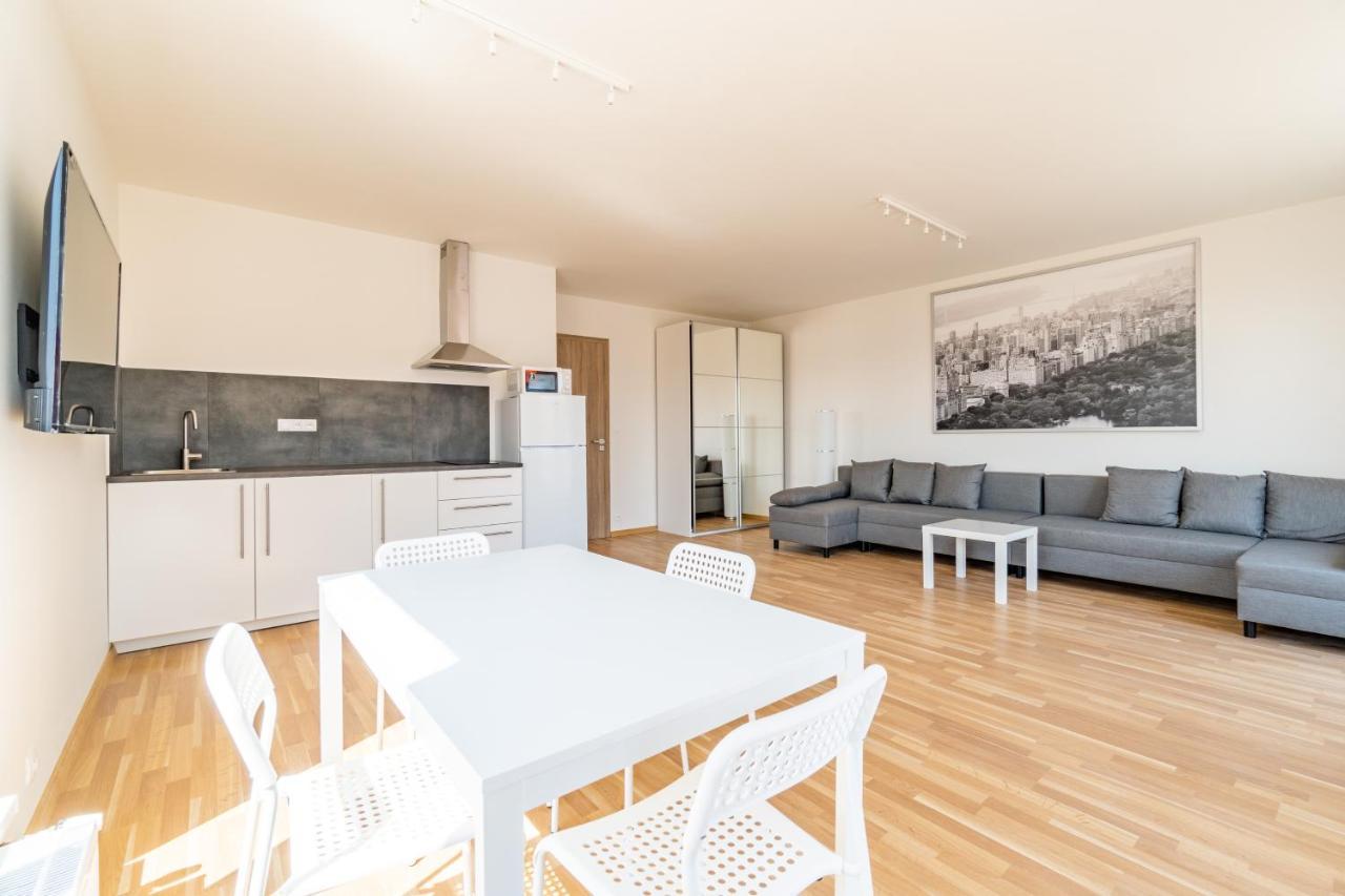 Penthouse # 81 With Panoramic View In Elite Rezidence With Free Parking Apartment Prague