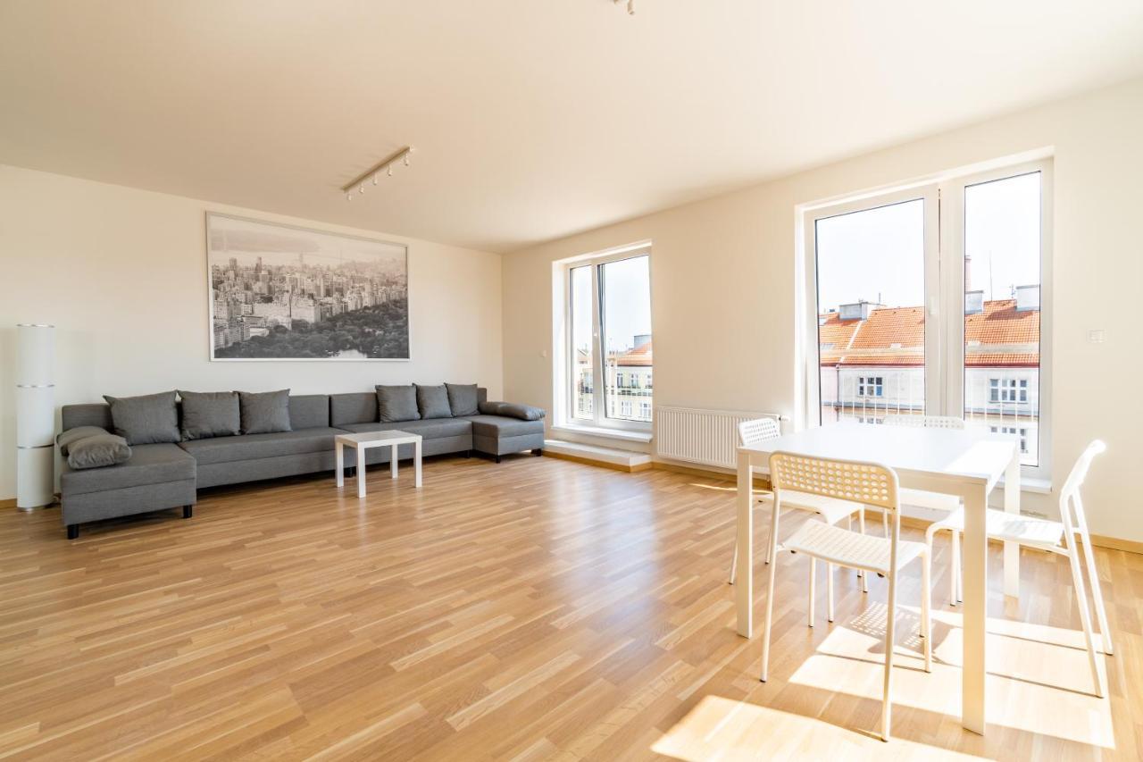 Penthouse # 81 With Panoramic View In Elite Rezidence With Free Parking Apartment Prague
