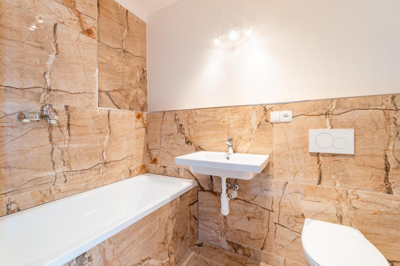 Penthouse # 81 With Panoramic View In Elite Rezidence With Free Parking Apartment Prague