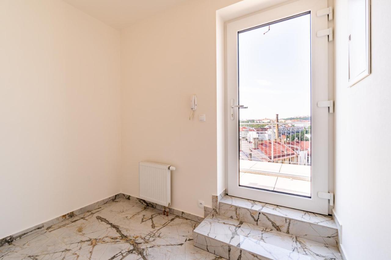 Apartment Penthouse # 81 With Panoramic View In Elite Rezidence With Free Parking Prague