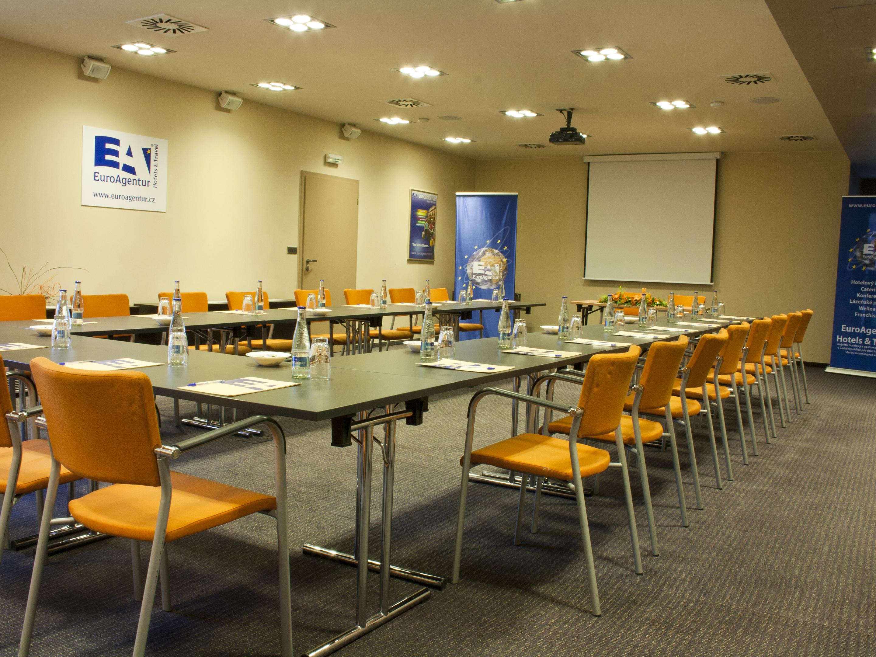 Ea Crystal Palace Praga