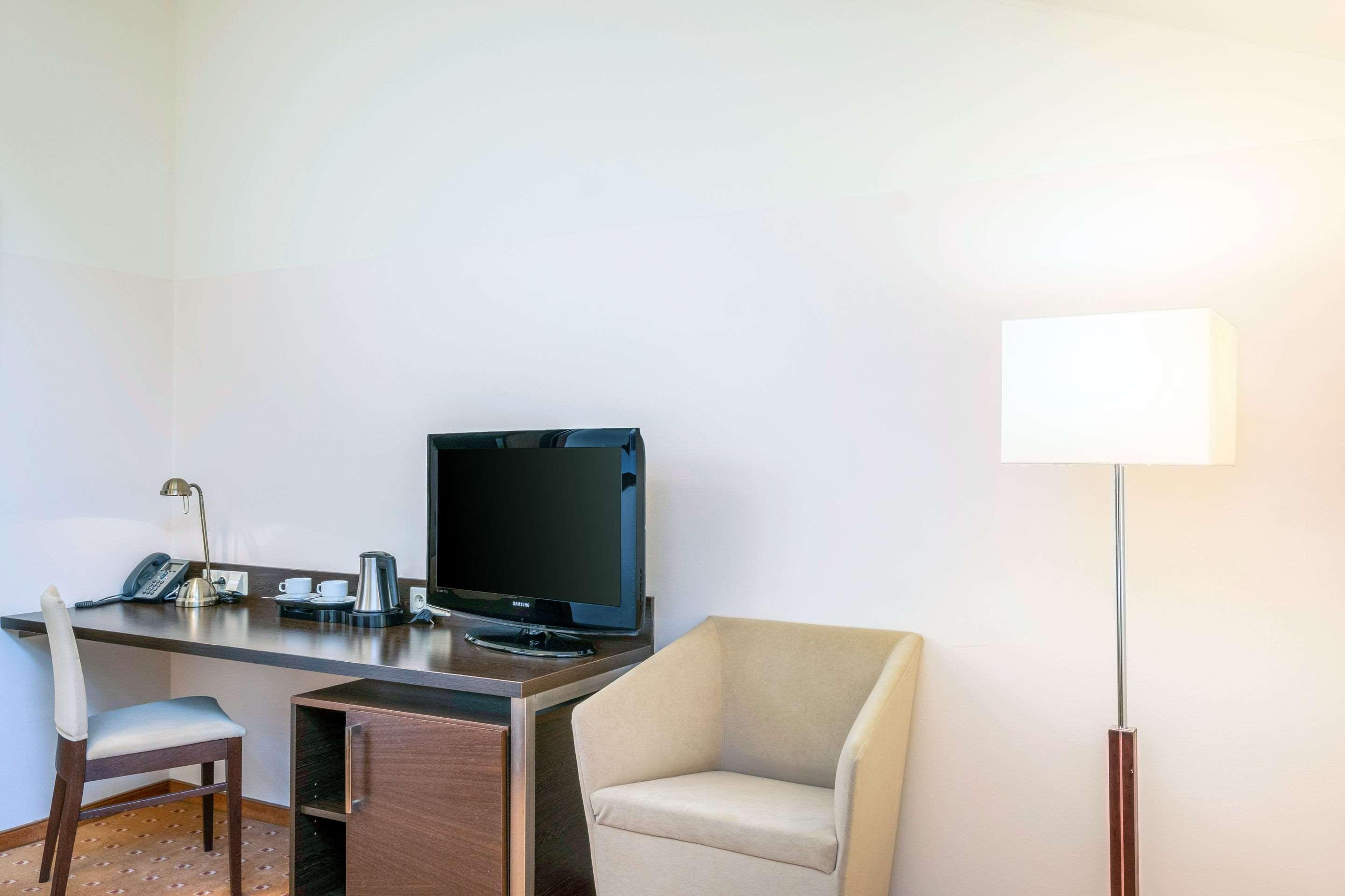 Clarion 4*