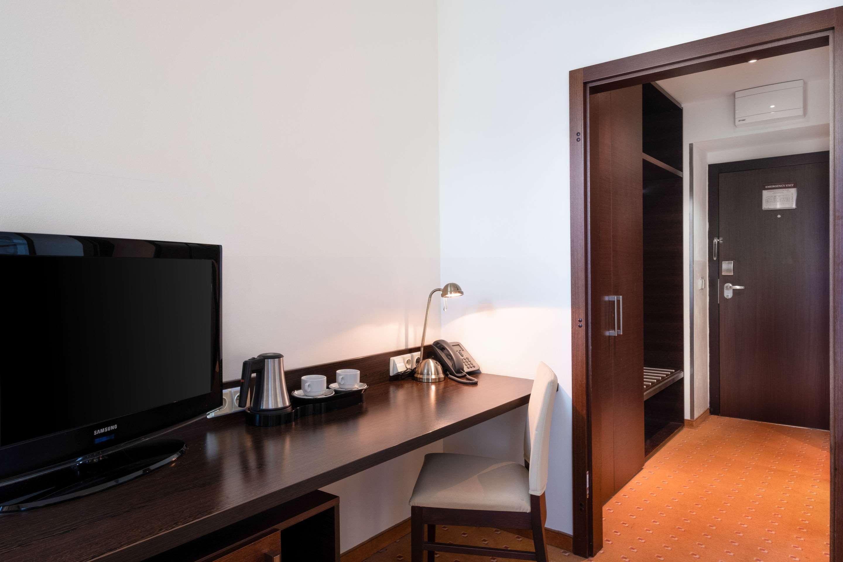 Clarion Prag