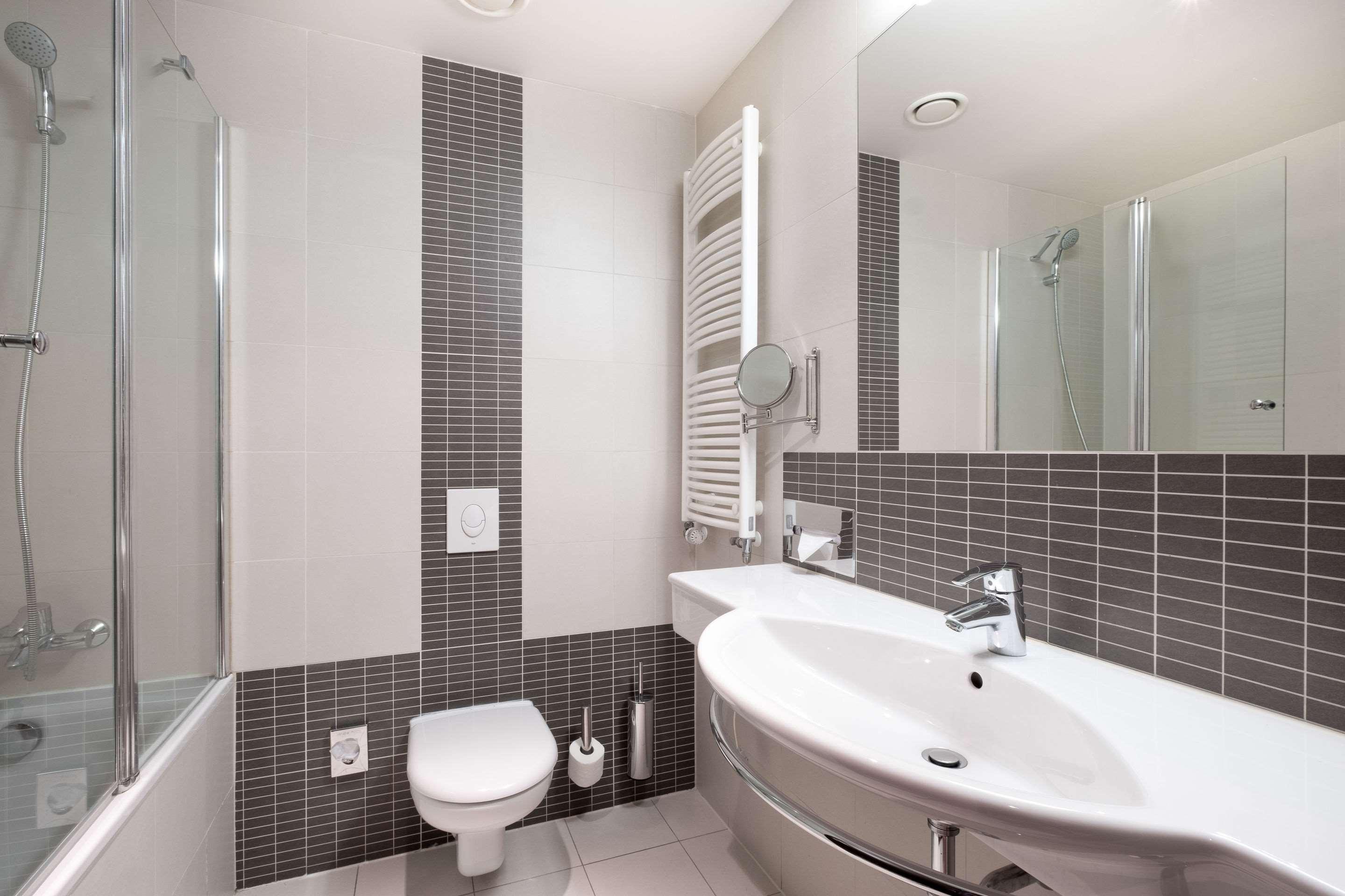 Clarion Hotel