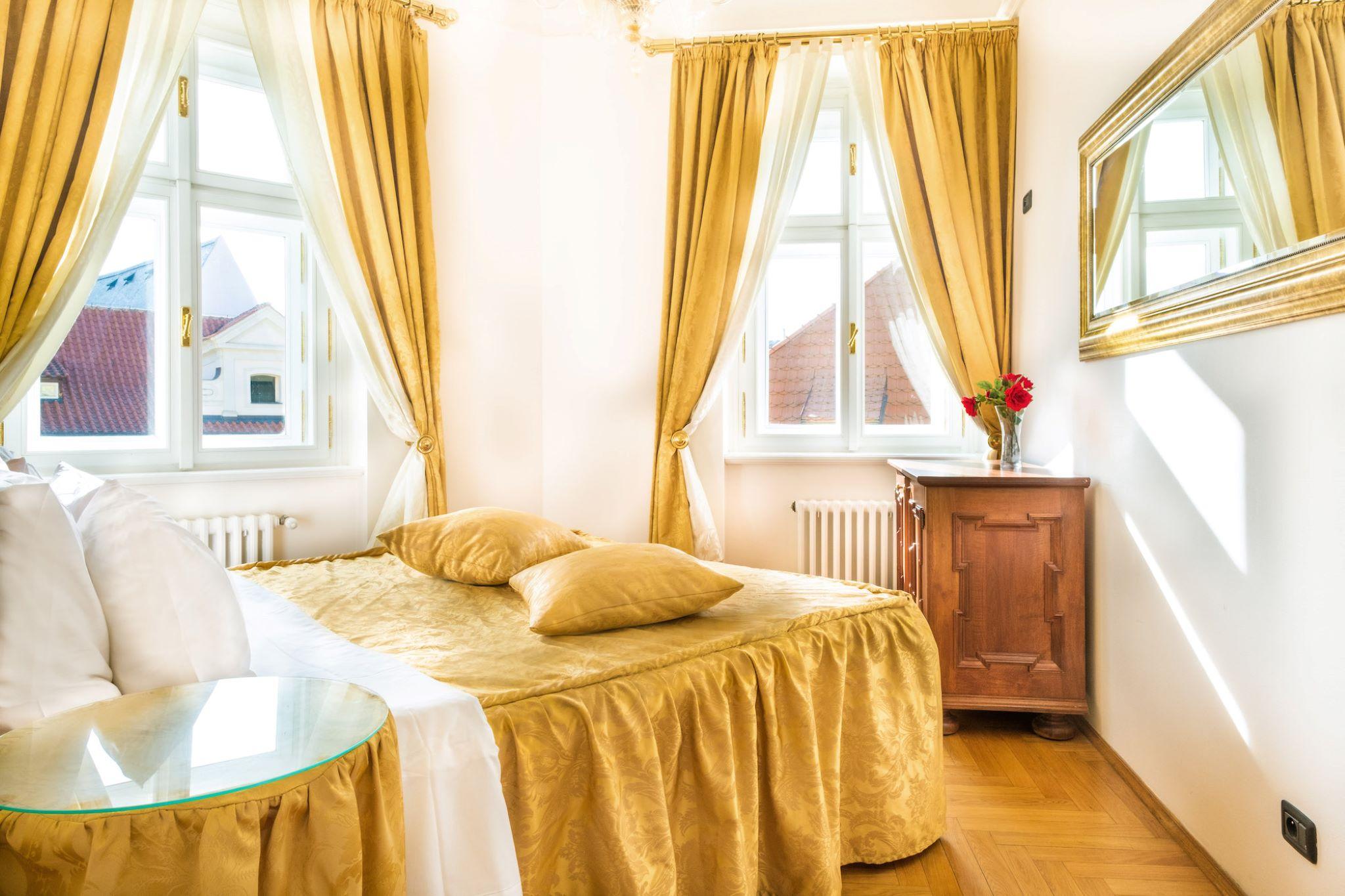 Charles Bridge Palace 4* Prague