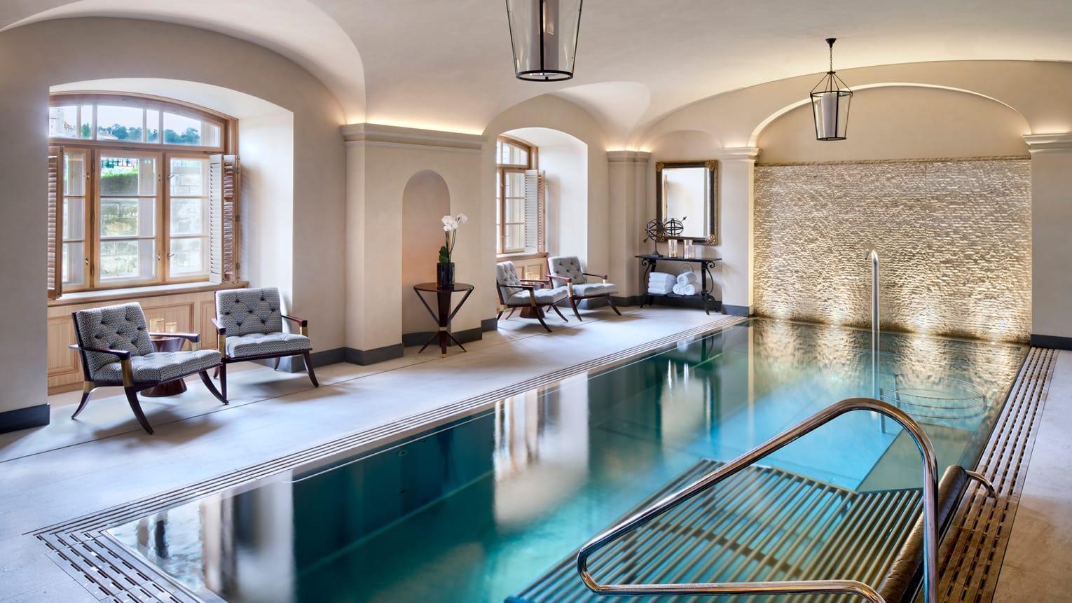 Four Seasons 5*
