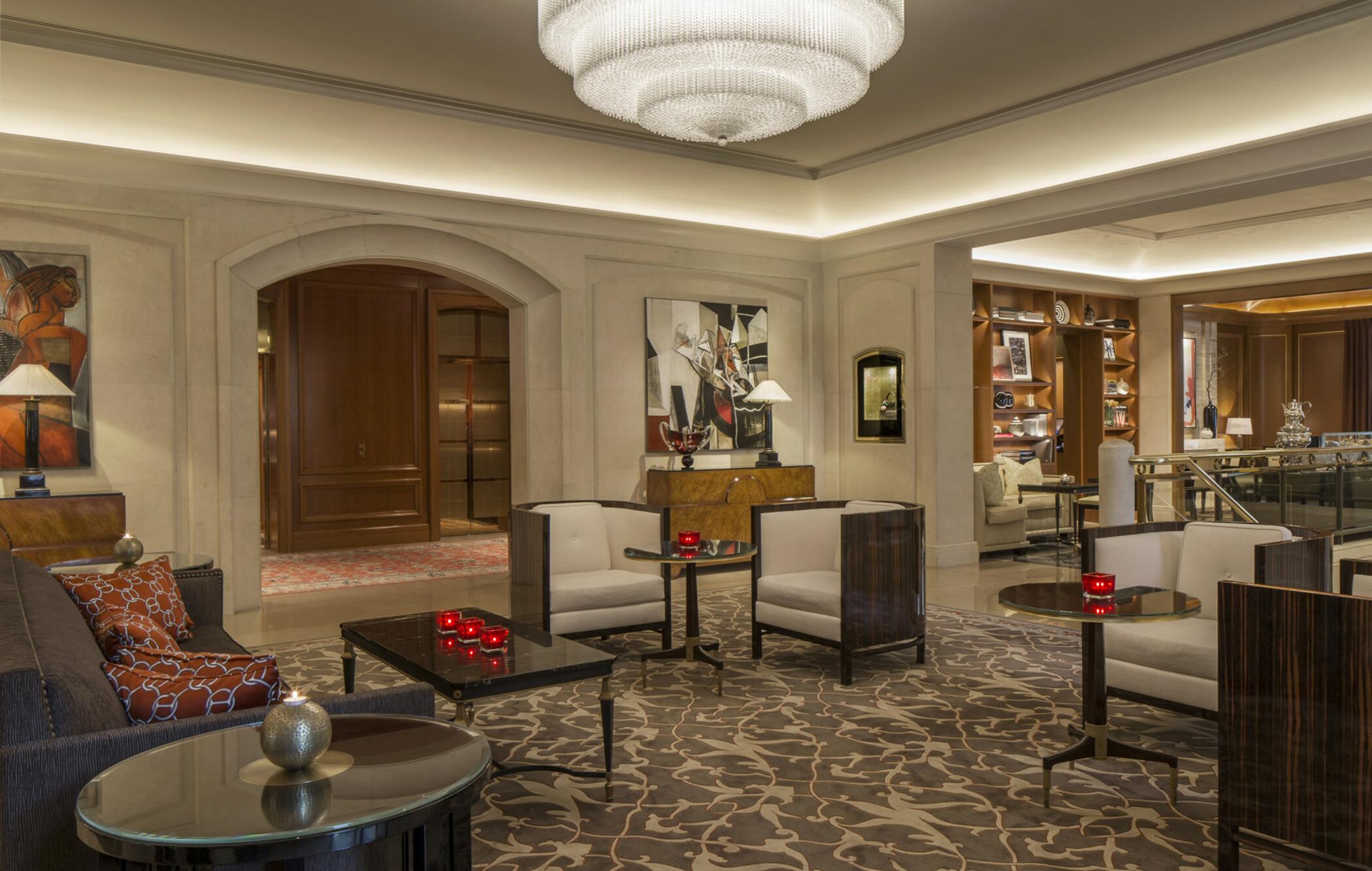 Four Seasons Hotel