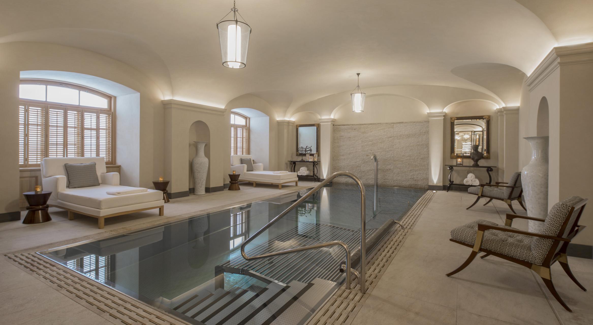 Four Seasons Hotel