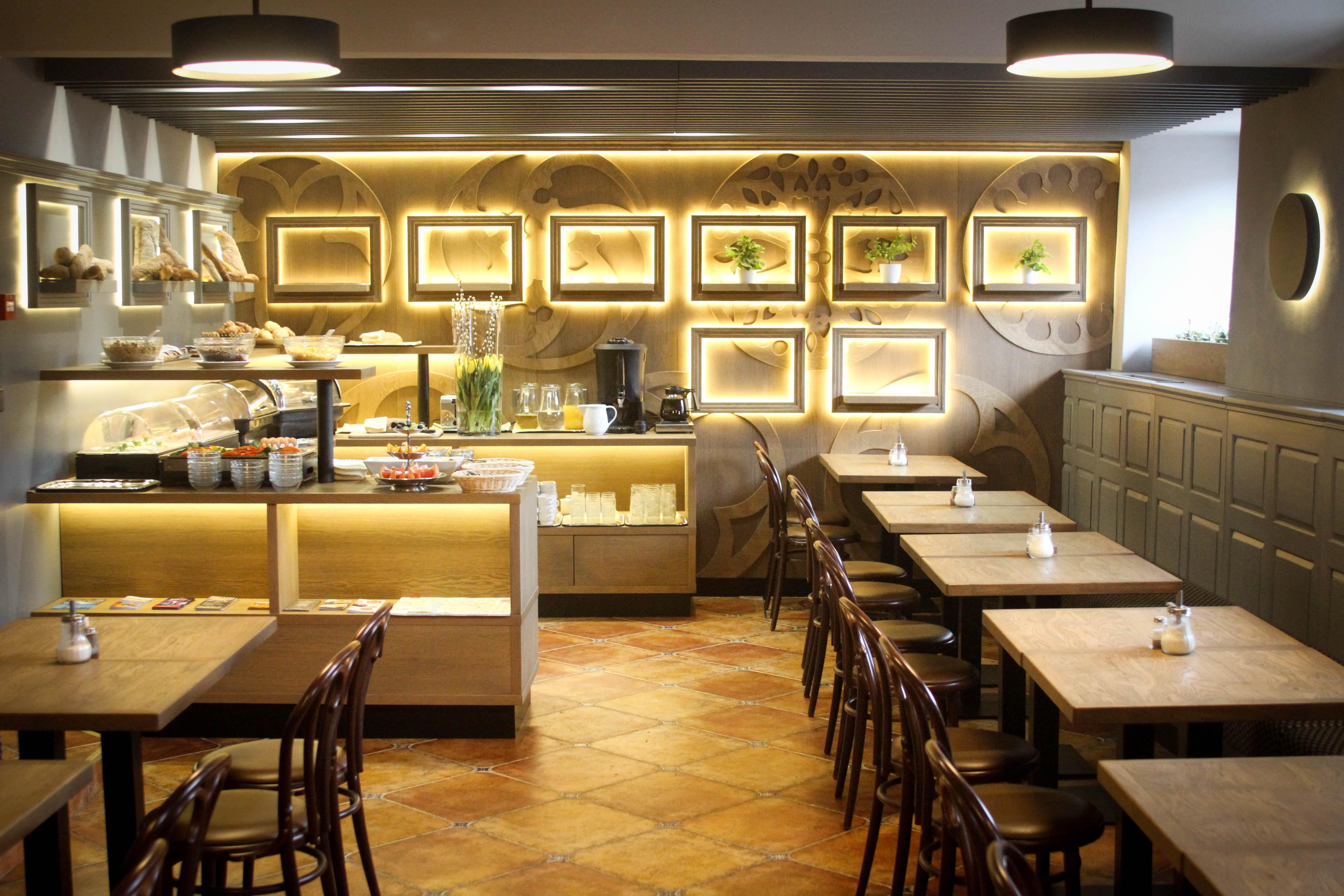 King Charles Boutique Otel