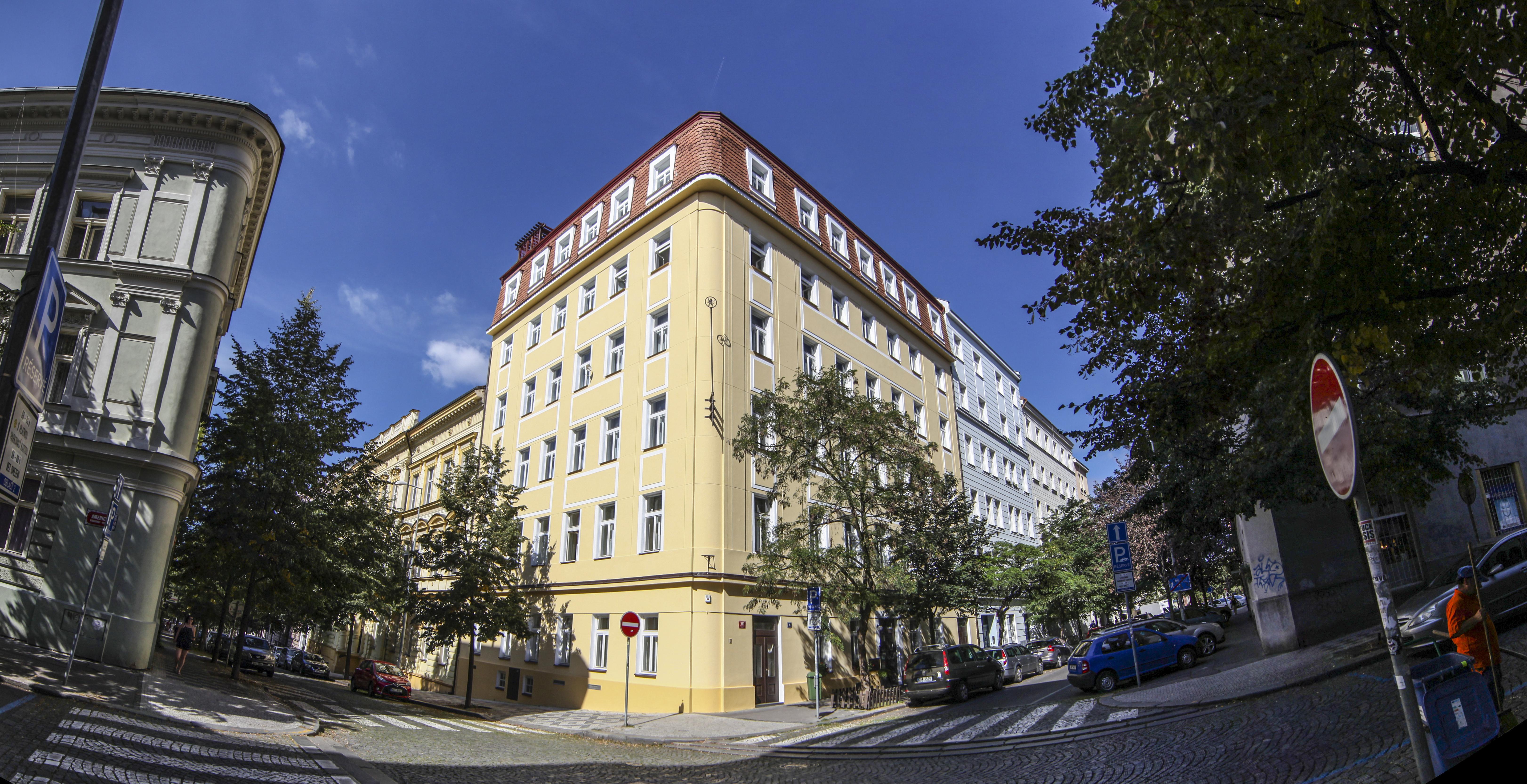 Orion Aparthotel