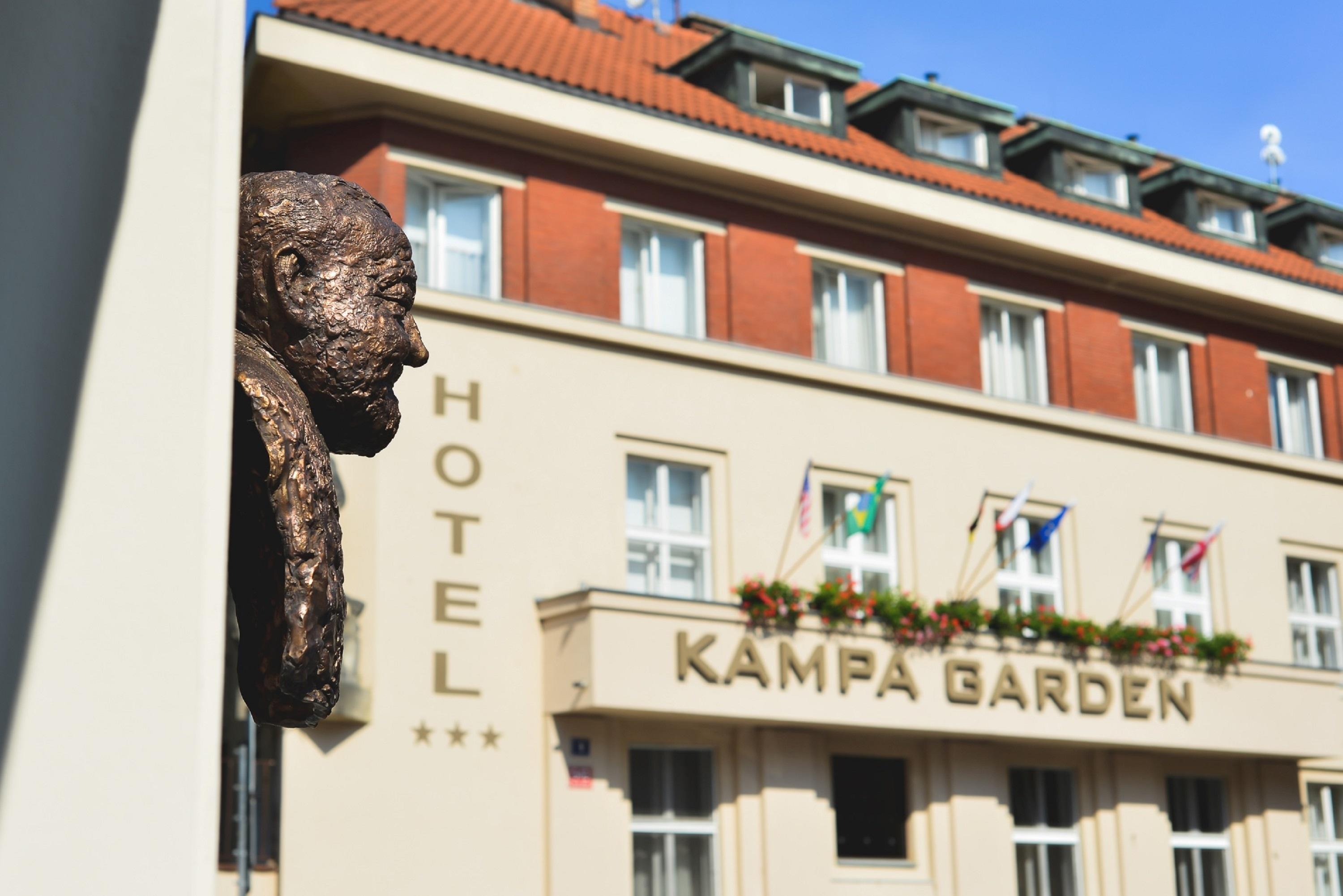 Otel Pytloun Kampa Garden 4*