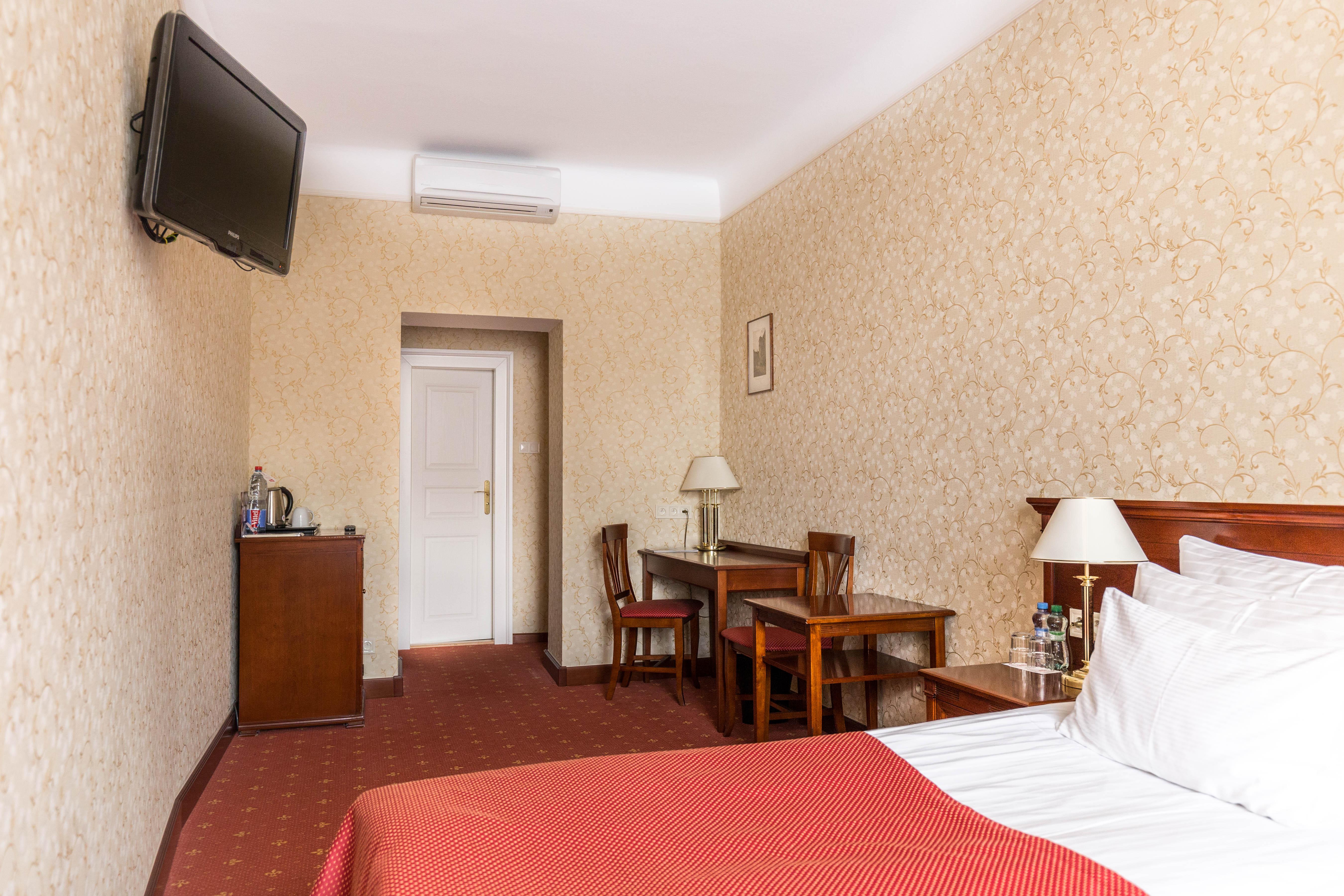 Rott Hotel