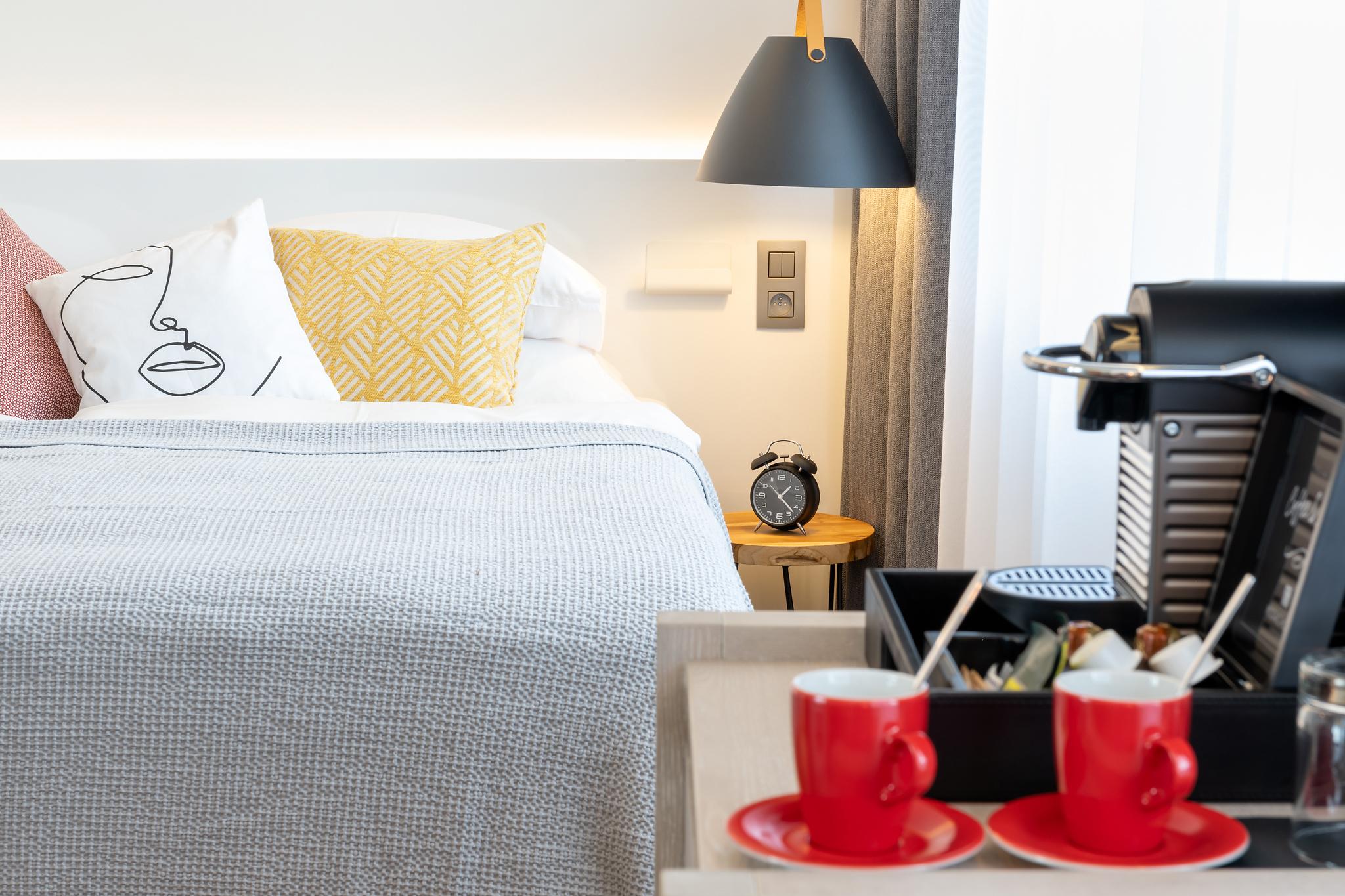 Otel Mosaic House Design