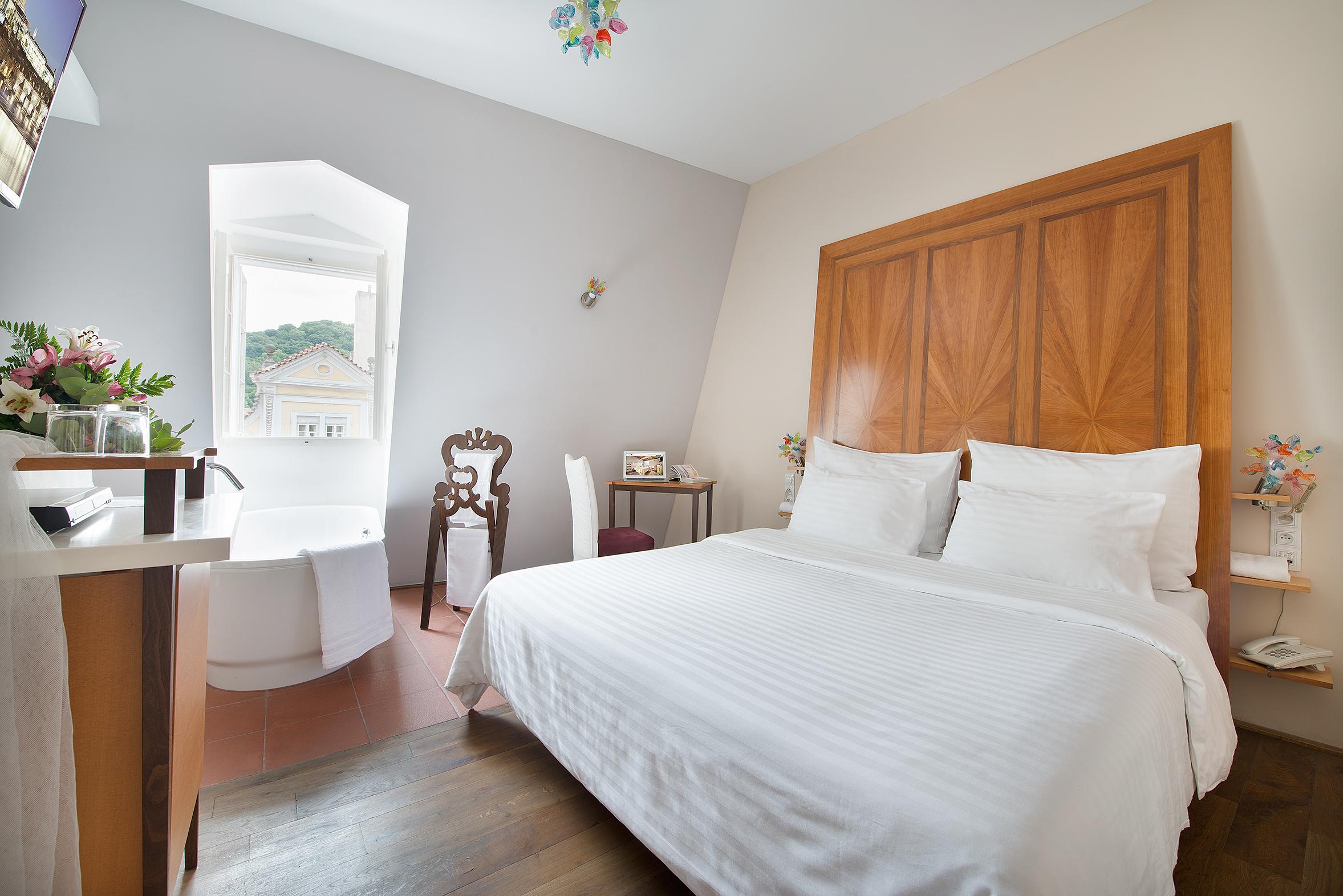 Design Neruda 4*