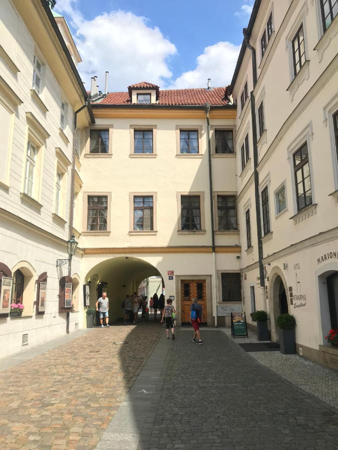 Metamorphis Hotel 4*