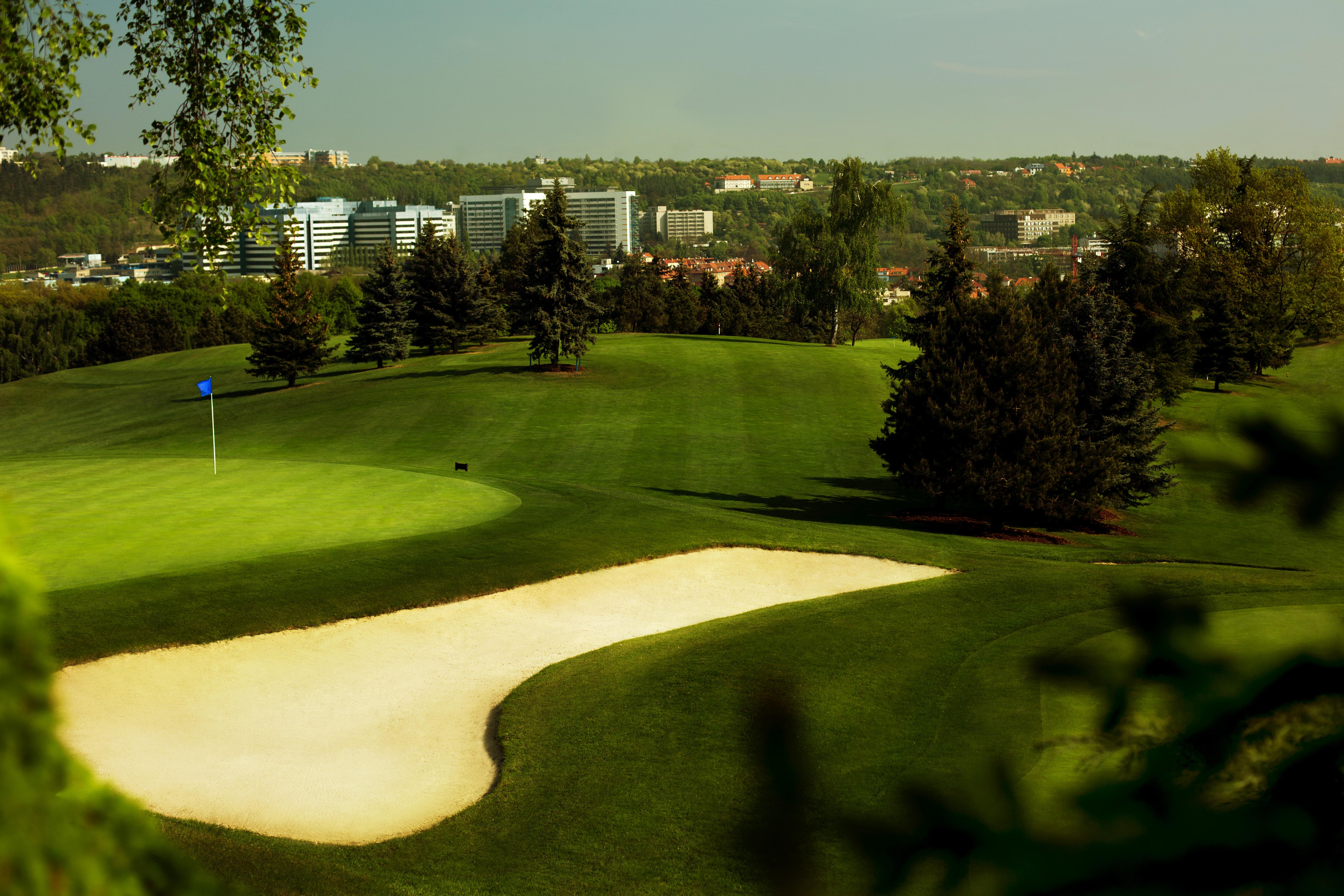 Golf 4* Prague