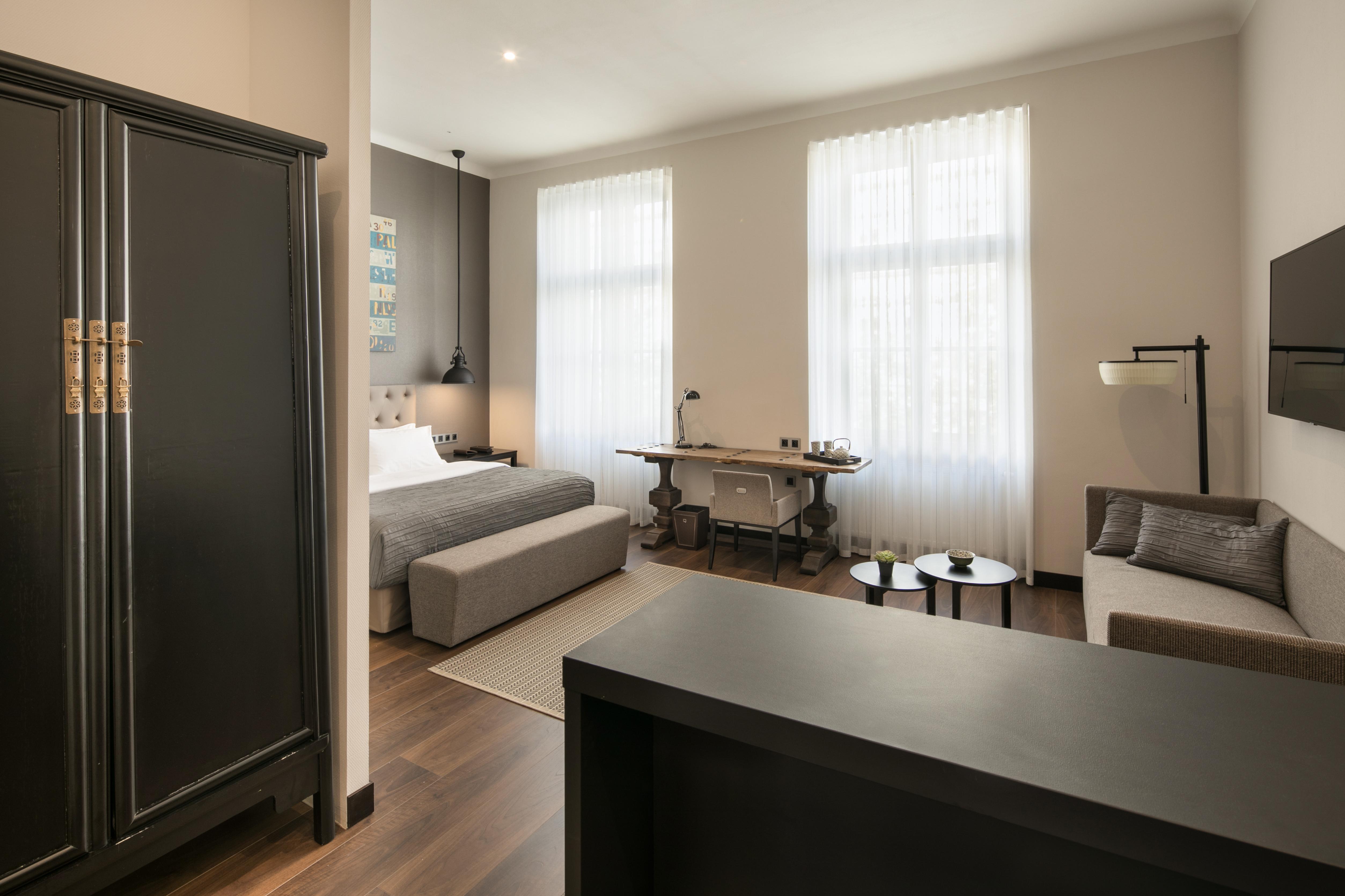 Quentin Hotel