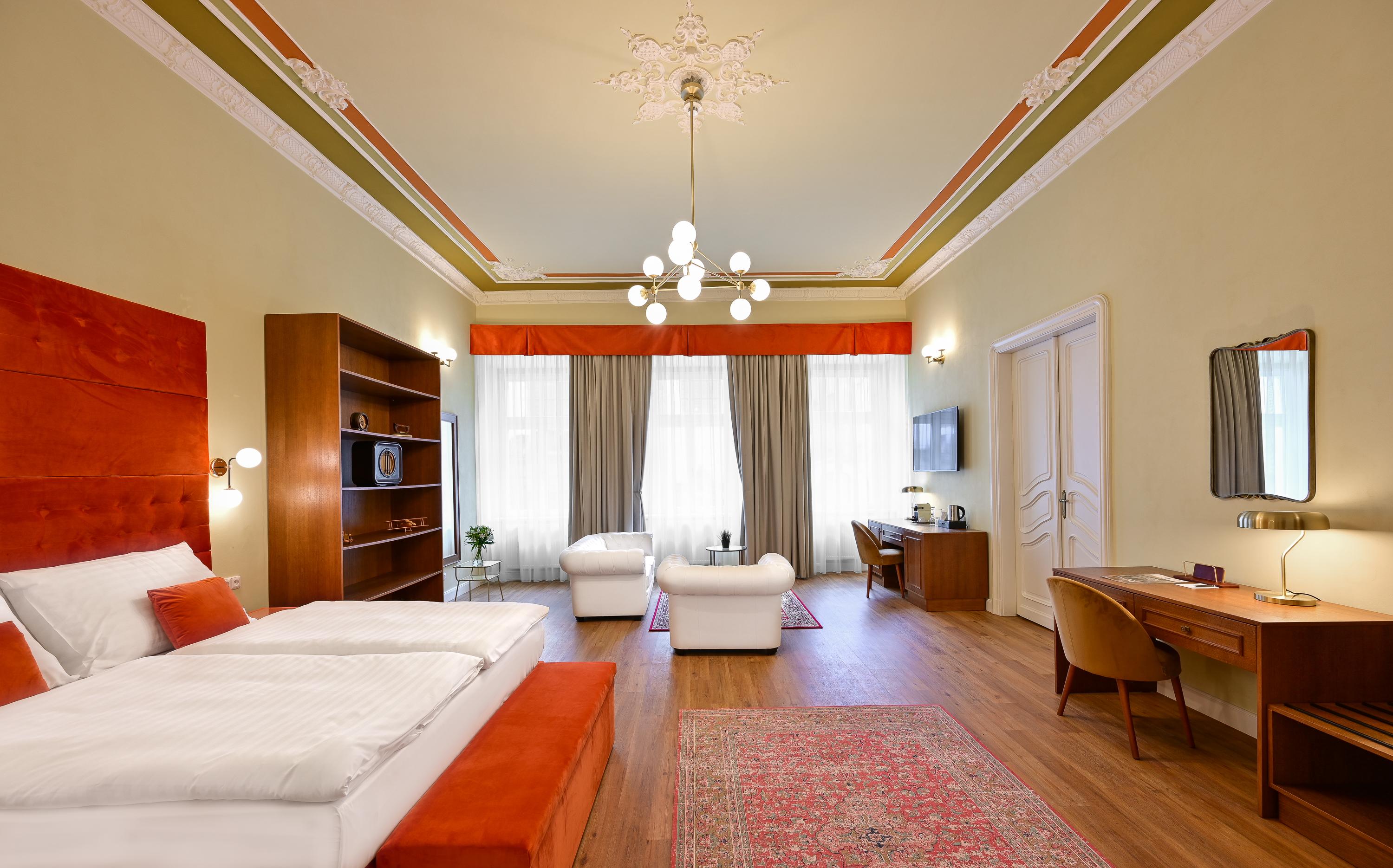 Garden Court Hotel
