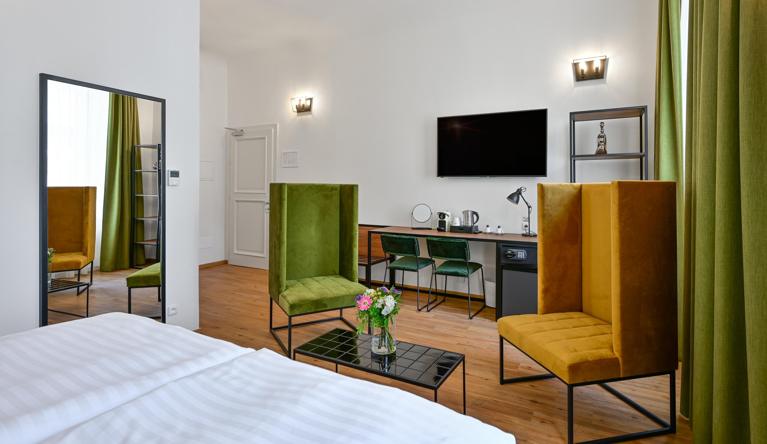 Hotel Garden Court 4*