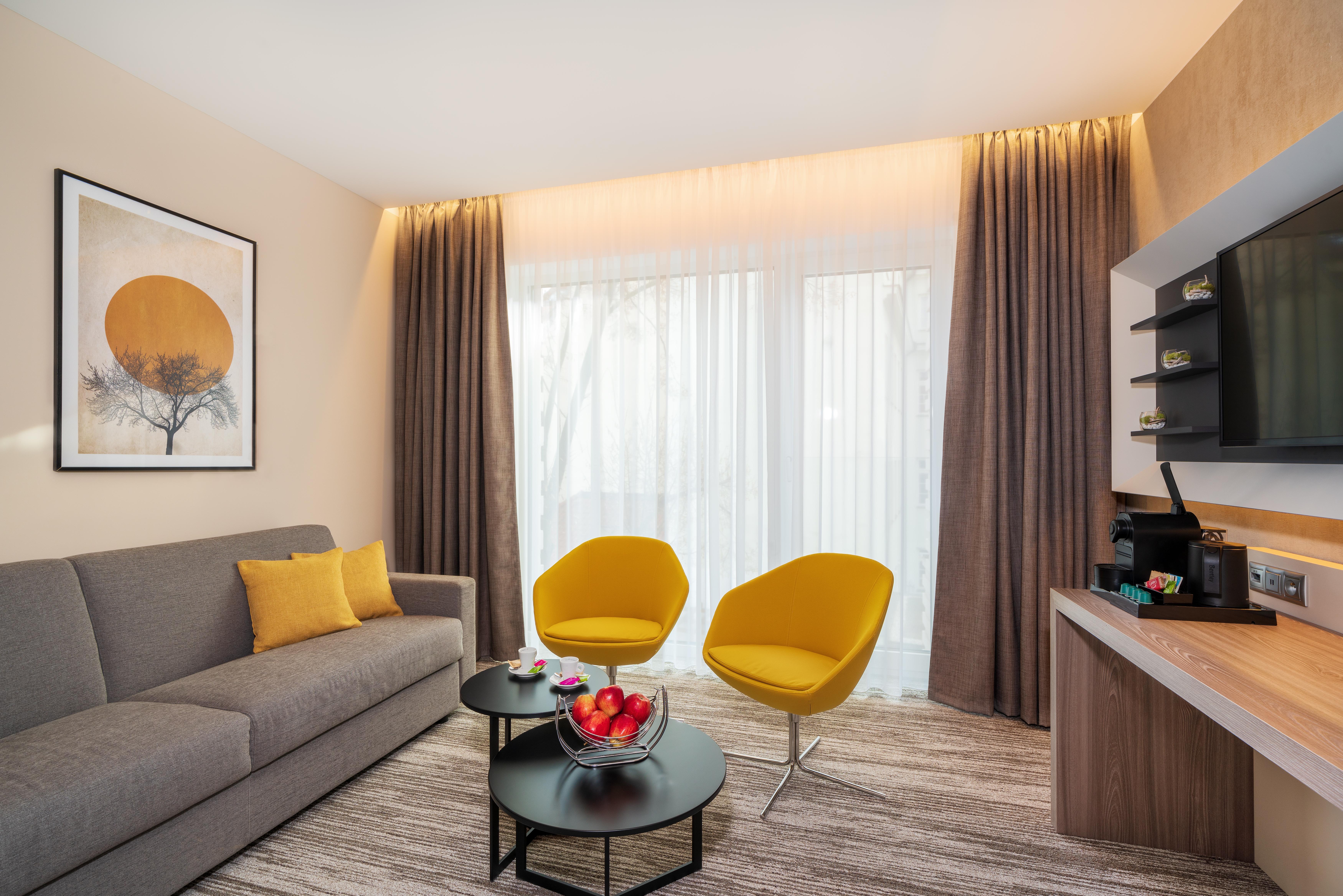 Cube Hotel 4*