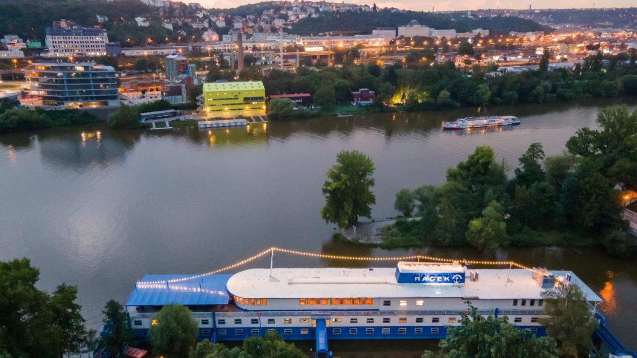 Botel Racek Prague