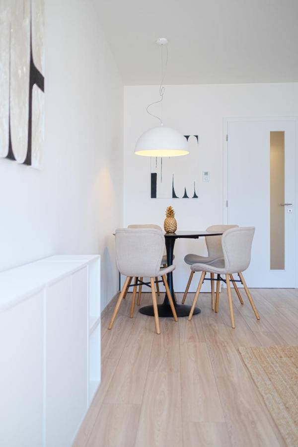 Newly Built In Vibrant Neighbourhood Apartamento