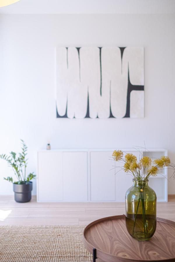 Newly Built In Vibrant Neighbourhood Apartamento Praga