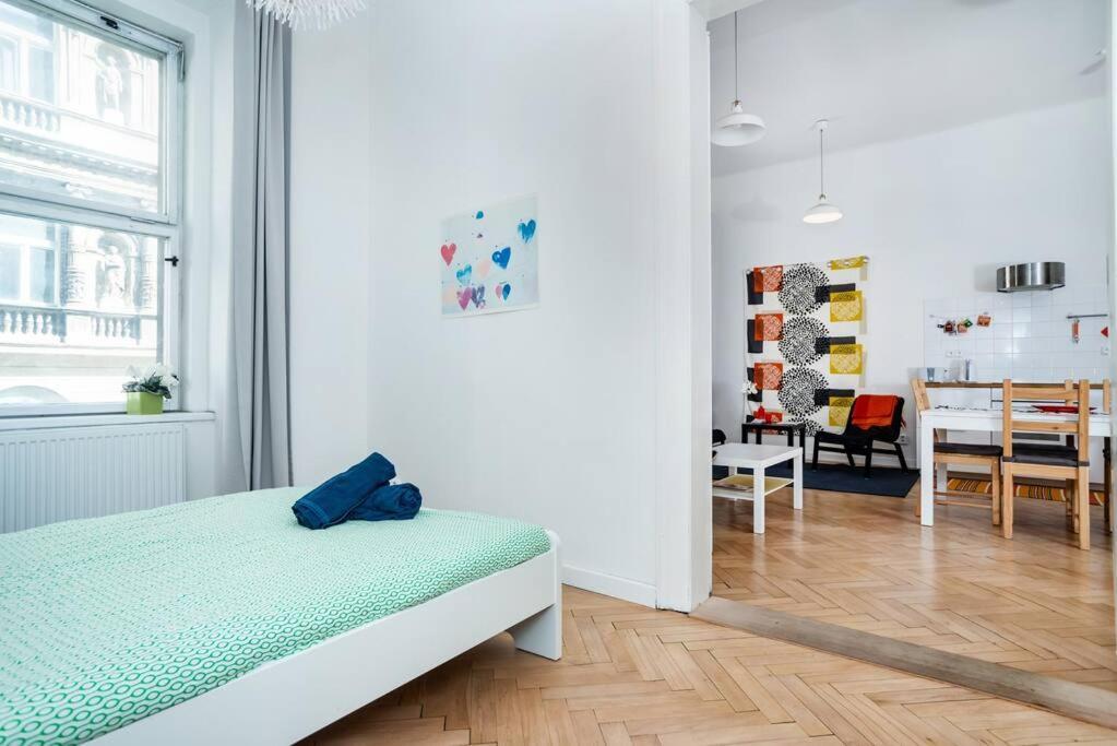 Bright, Spacious In The Historic Centre * Prague